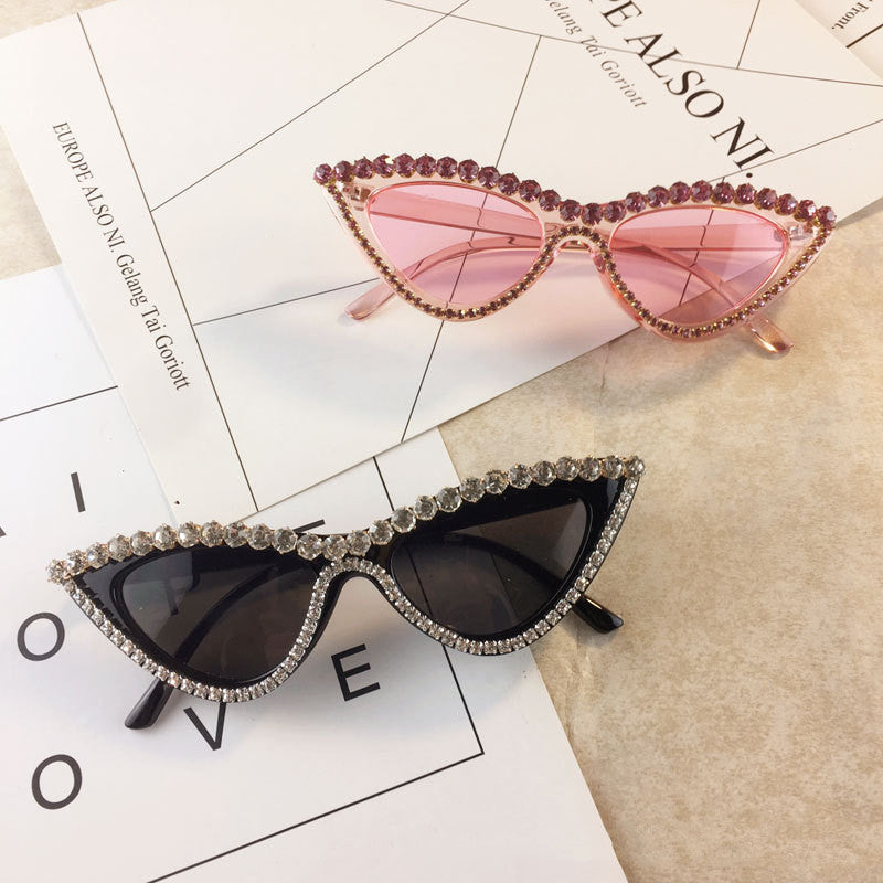 Women's Retro Triangle Trend Exaggerated Sunglasses