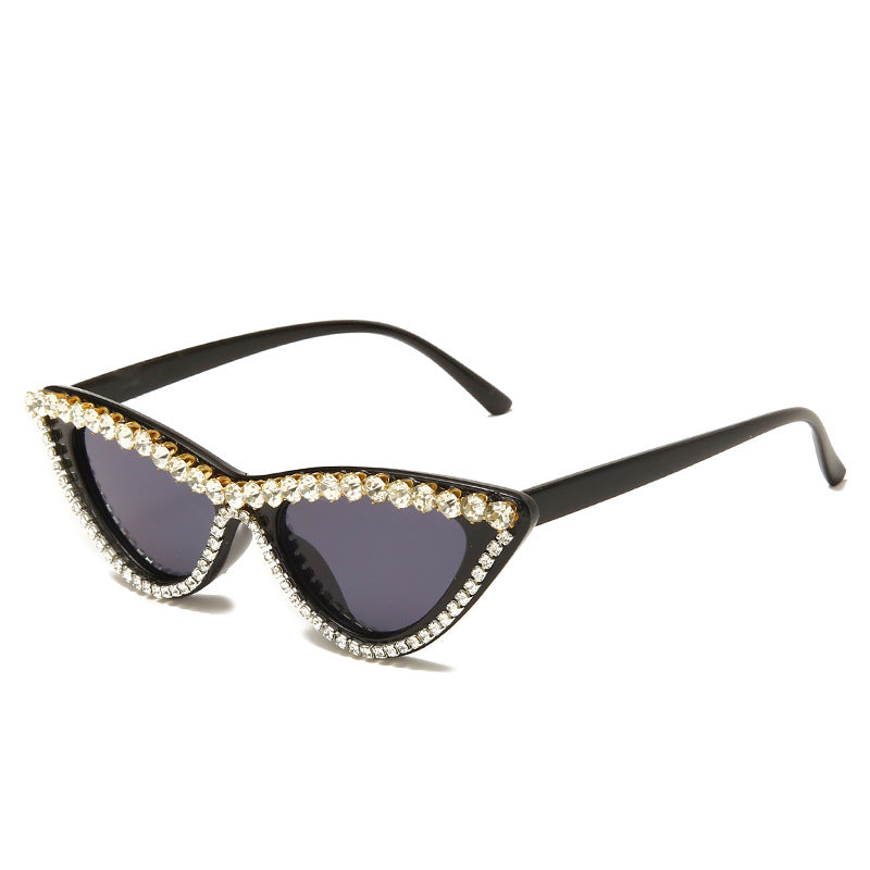 Women's Retro Triangle Trend Exaggerated Sunglasses